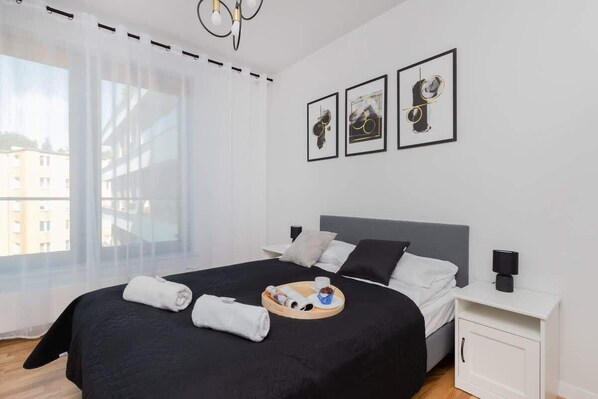 1 habitación, tabla de planchar con plancha, wifi y ropa de cama 