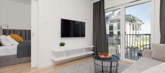 Wybrzeże Kościuszkowskie 6C Dziwnów | Elegant Apartment with Bay View