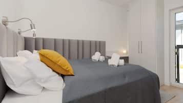 1 dormitori, planxa i posts de planxar, wifi i roba de llit