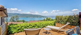 Apartment with 180° Lake & Mountain Views