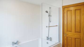 Ensemble douche/baignoire, baignoire relaxante profonde, sĂšche-cheveux