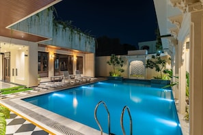 Udendørs pool