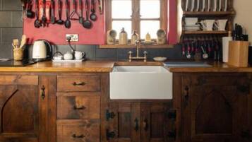 Cottage | Bếp riêng | Tủ lạnh, lò vi sóng, lò nướng, bếp nấu