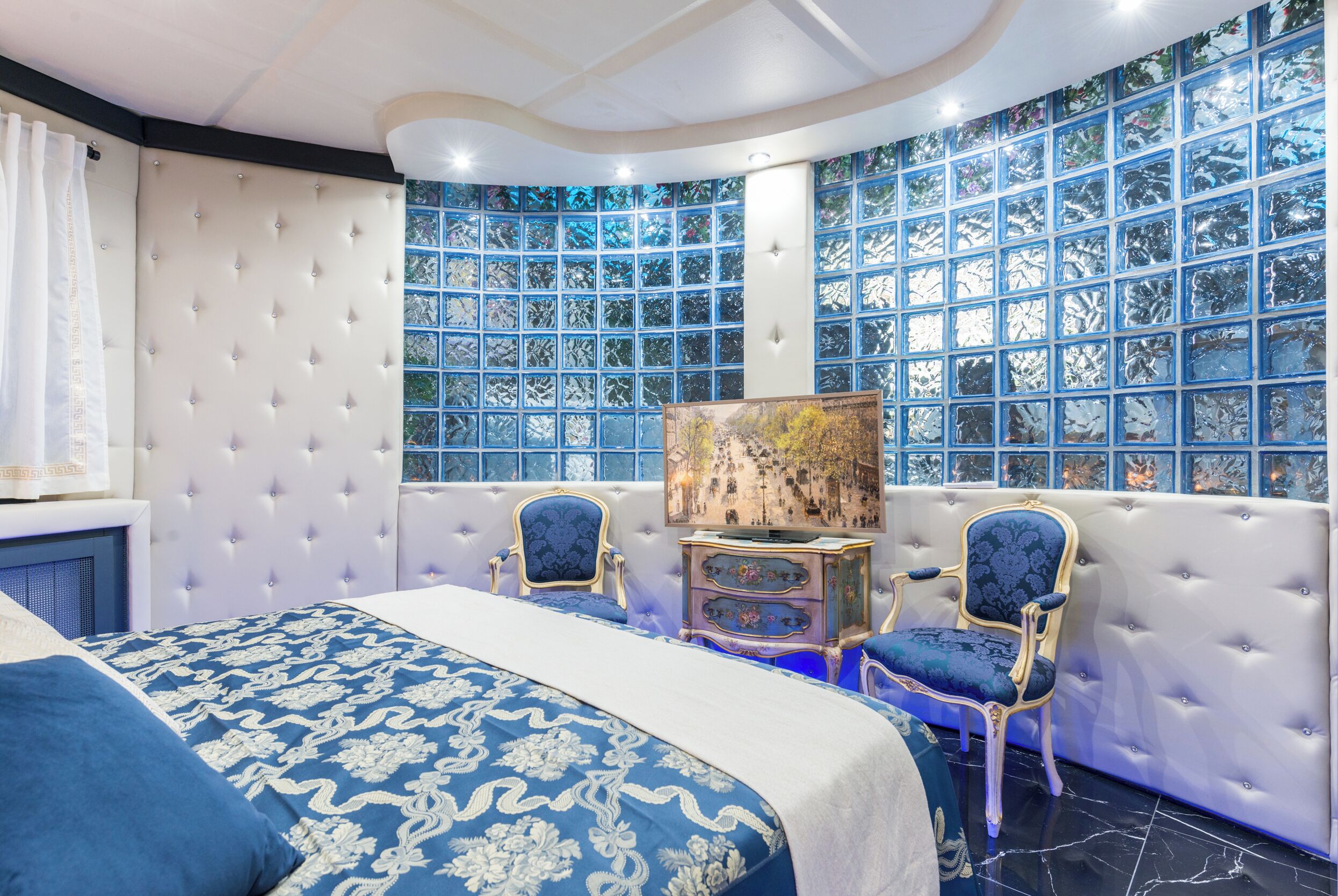 1 chambre, fer et planche à repasser, Wi-Fi gratuit