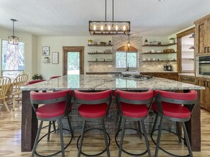 Fridge, microwave, oven, stovetop - Charismatic McCall Cabin w/ Hot Tub, Pool Table, EV Charger (McCall)
