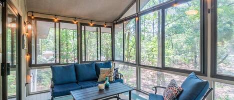 Smart TV, video library