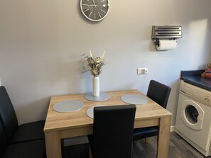 Ferienhaus, eigenes Bad | Speisen