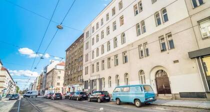 King bed Apartment and Netflix⍟central+near metro