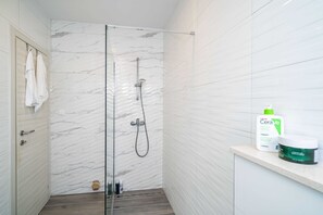 Apartment (One Bedroom Apartment with Balcony an) | Bathroom - Apartments Amalija (Konavle)