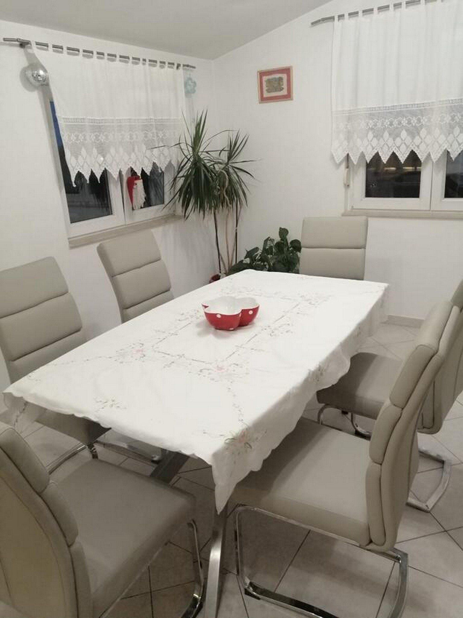 Appartement (Three Bedroom Apartment with Terrace) | Salle à manger