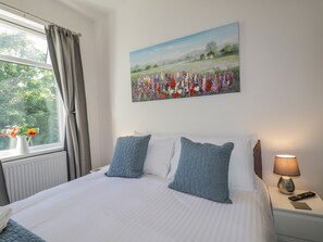 Cottage | 3 bedrooms, individually decorated, individually furnished, free WiFi - Cliff House (Saltburn-by-the-Sea)