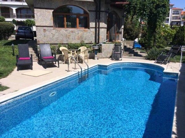 Luxury-Villa | Eigener Pool