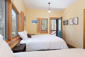6 bedrooms, iron/ironing board, free WiFi, bed sheets
