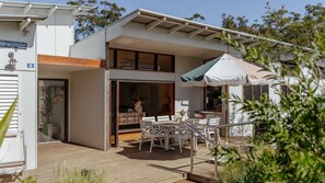 Outdoor dining - Oyster Catcher Huskisson (Huskisson)