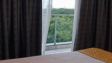 5 chambres, bureau, fer et planche à repasser, Wi-Fi gratuit