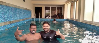 Olive Inn Luxurious 4-BHK Individual Villa w/ Indoor Swimming Pool