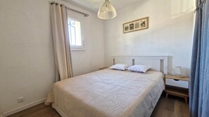 1 chambre, fer et planche à repasser, Wi-Fi