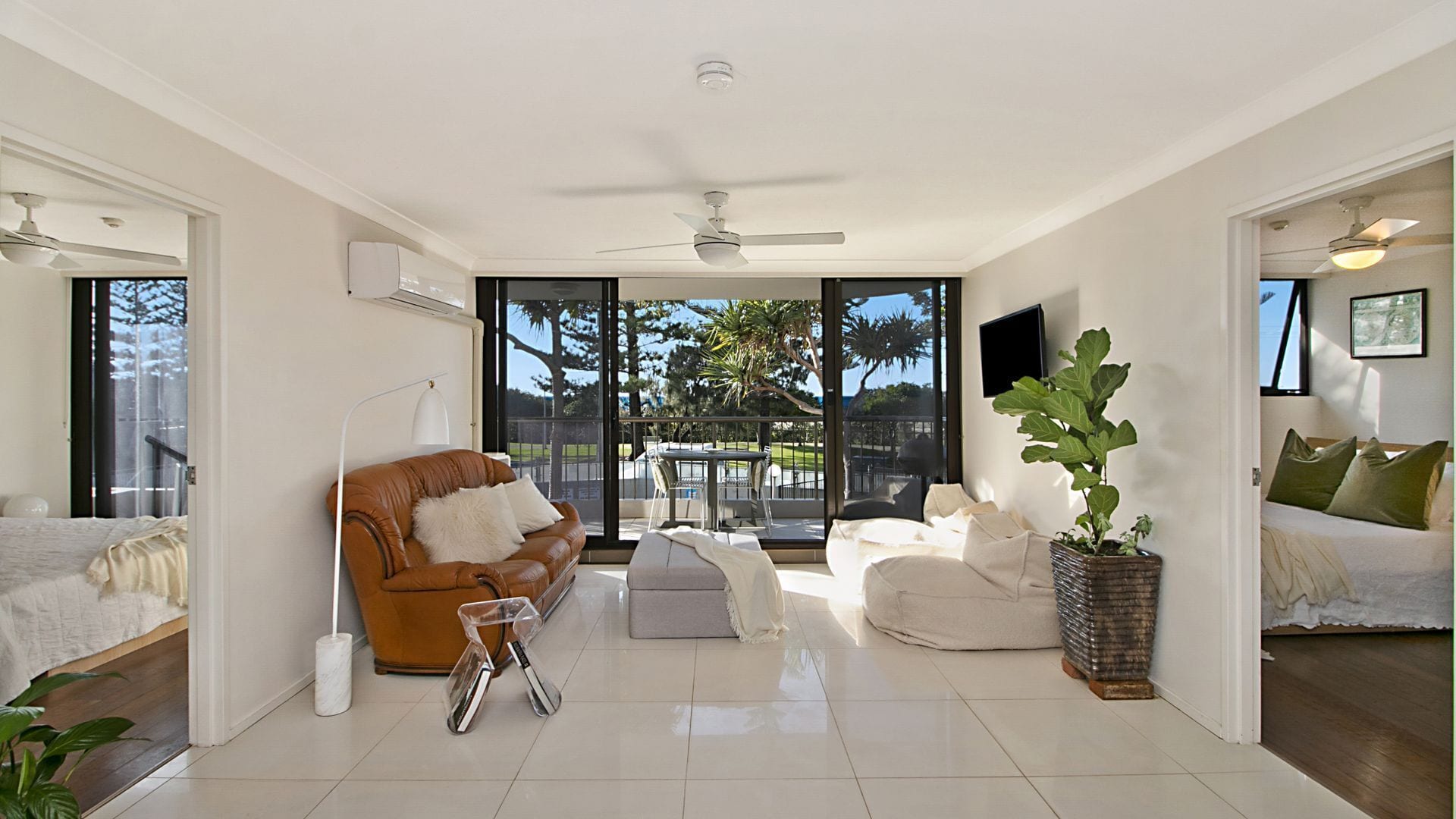 Porta Pacifique 4 - Renovated, Beachfront Bilinga - Min. 3 Night Stays!