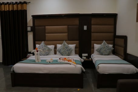 Escritorio y espacio para trabajar con un portátil