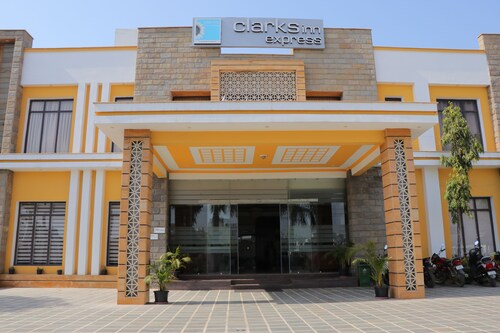 Hotel Clarks Inn Express Bharatpur