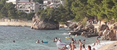 Una playa cerca