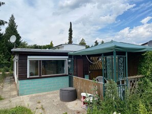 Exterior - Bungalow in Ruhiger Siedlungslage - 19km Nach Berlin (Werneuchen)