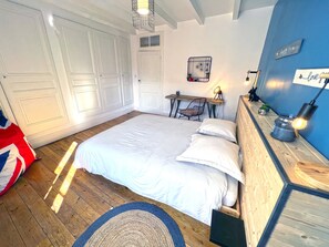 3 soverom, strykejern/-brett, reiseseng for barn og wi-fi (inkludert)