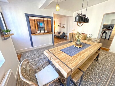 Stone house with jacuzzi 500m from the Ain 3bed 8p
