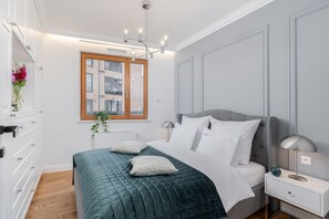 Executive Apartment | 2 bedrooms, in-room safe, blackout drapes, soundproofing - EXCLUSIVE Aparthotel KRK Lubicz C4 with Garden (Kraków)