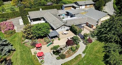 Elk Run - Beautiful House on a Stunning Property