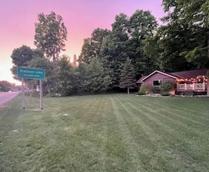 Property grounds - Cute Log Cabin! Boyne Mountain! Hot Tub! Walloon Lake! Fireplace! Beach! (Walloon Lake)