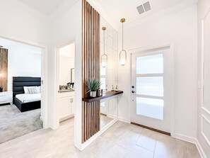 4 bedrooms, iron/ironing board, WiFi, bed sheets - Deluxe Getaway/ Private Pool & Waterpark Access (Kissimmee)