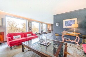 Télévision, espaces bureaux