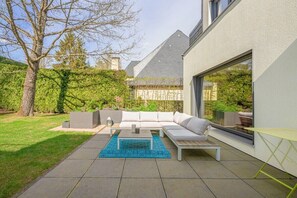 Terrace/patio - Charming 3BR with Balcony, Yard & Sauna (Dippach)