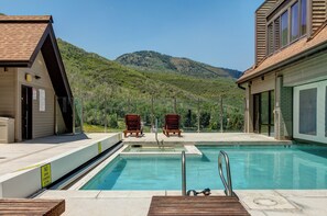 Beheizter Pool