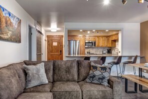 Smart TV, fireplace - An unbeatable ski-in/ski-out location in Park City Mountain Village! (Park City)