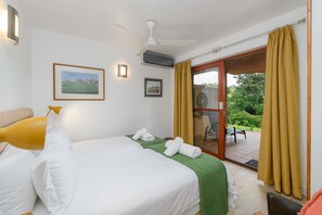 3 bedrooms, in-room safe, iron/ironing board - San Lameer Villa 2535 (Southbroom)