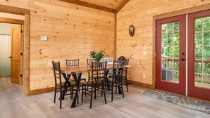 Dining - Cabin: Newly Built, Amazing Lake&Mtn Views, Gas Fire Pit, Hot Tub, Fully Stocked, New Appliances, 3 King Beds, 1 Floor (Lake Lure)