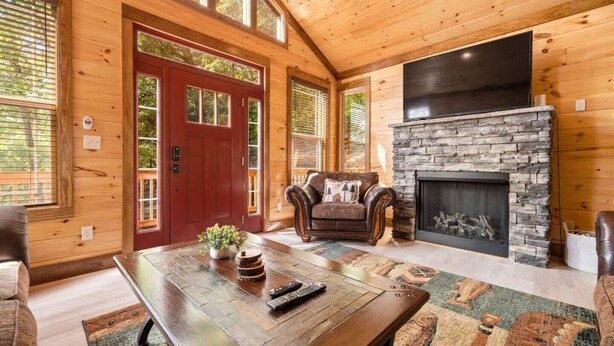 Smart TV, fireplace, video games - Cabin: Newly Built, Amazing Lake&Mtn Views, Gas Fire Pit, Hot Tub, Fully Stocked, New Appliances, 3 King Beds, 1 Floor (Lake Lure)