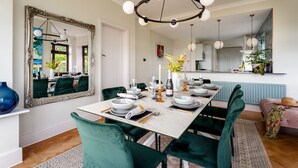 Dining - The Spinney - Large home with hot tub, gym, amazing sea views (Paignton)