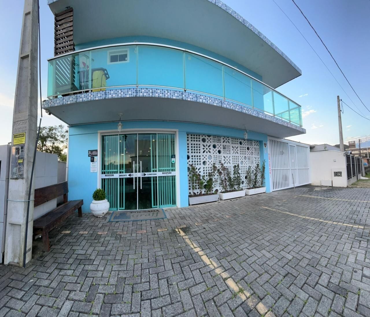 Fachada da propriedade