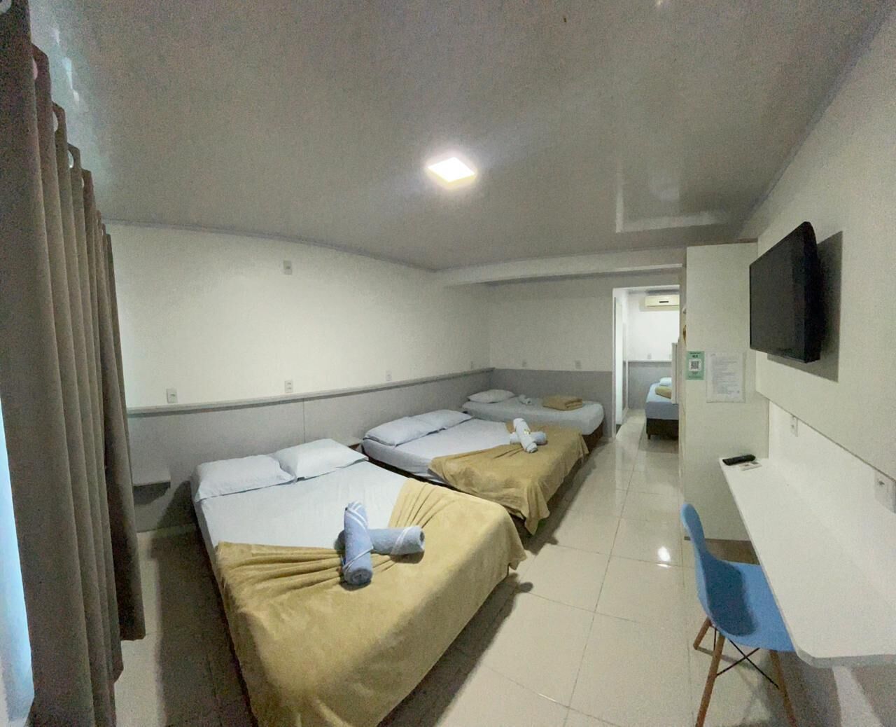 家庭房 | 办公桌、笔记本电脑工作区、免费 WiFi、床单