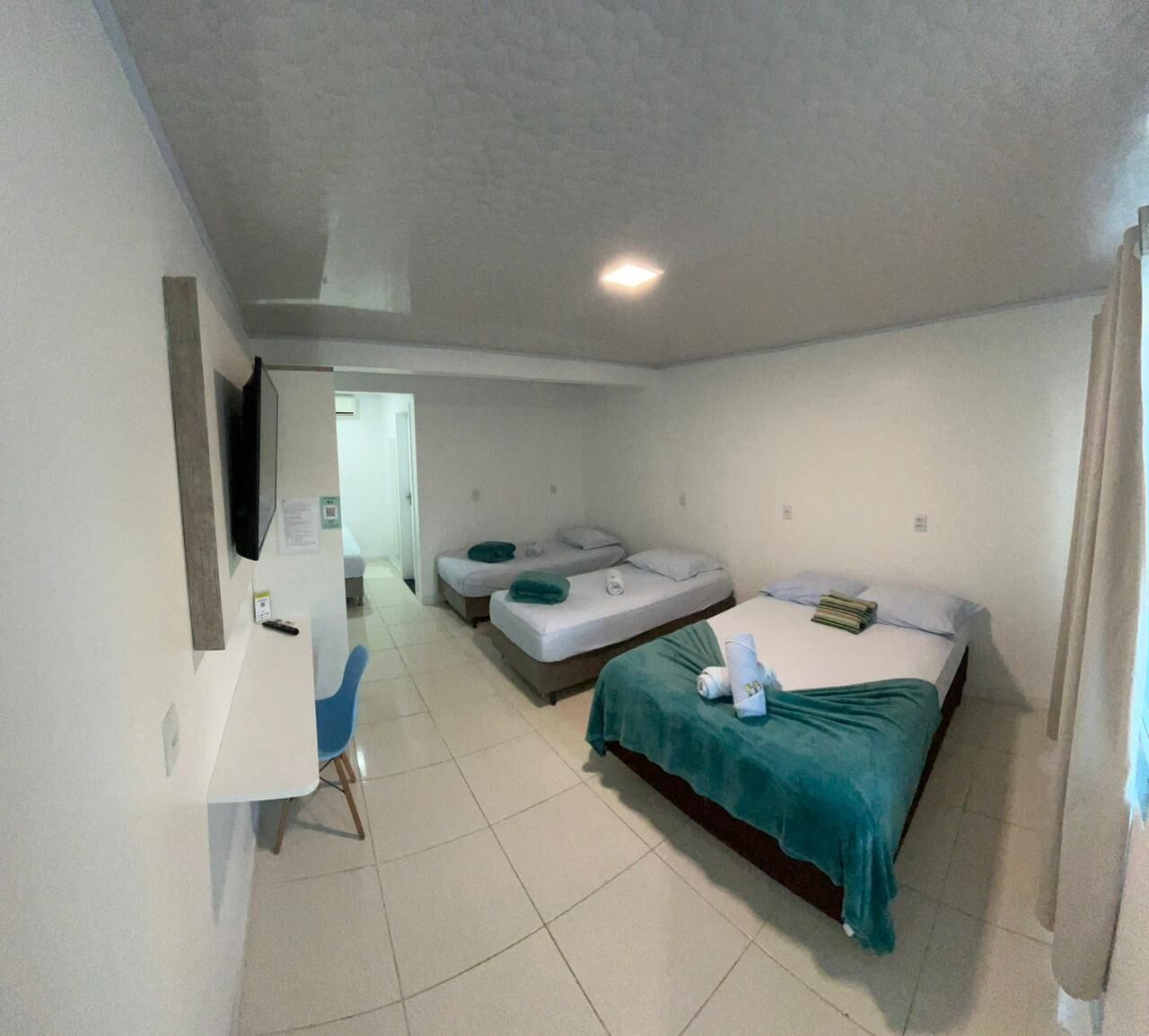 经典客房 | 办公桌、笔记本电脑工作区、免费 WiFi、床单