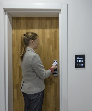 1 chambre, minibar, coffres-forts dans les chambres