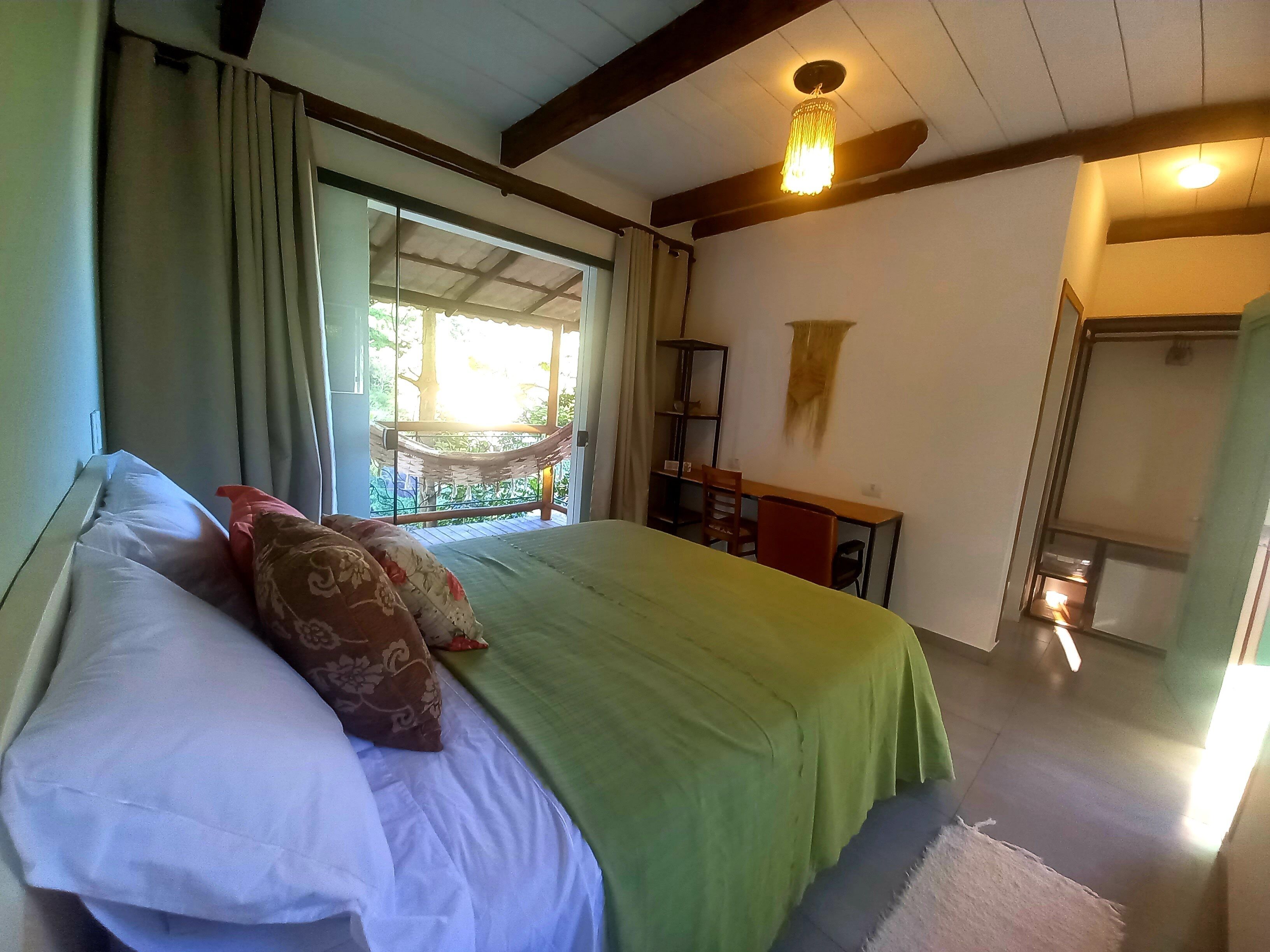 1 bedroom, desk, free WiFi, bed sheets