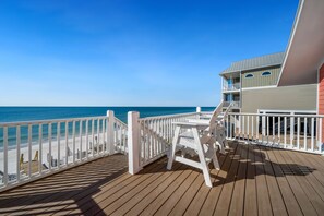 Property grounds - Moonrise: 4th of July week now available as a Friday or Saturday check in! (Cape San Blas)