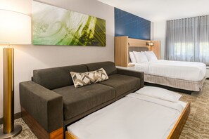 Individually decorated, individually furnished, desk, laptop workspace - SpringHill Suites by Marriott Freeport Brunswick (Freeport)