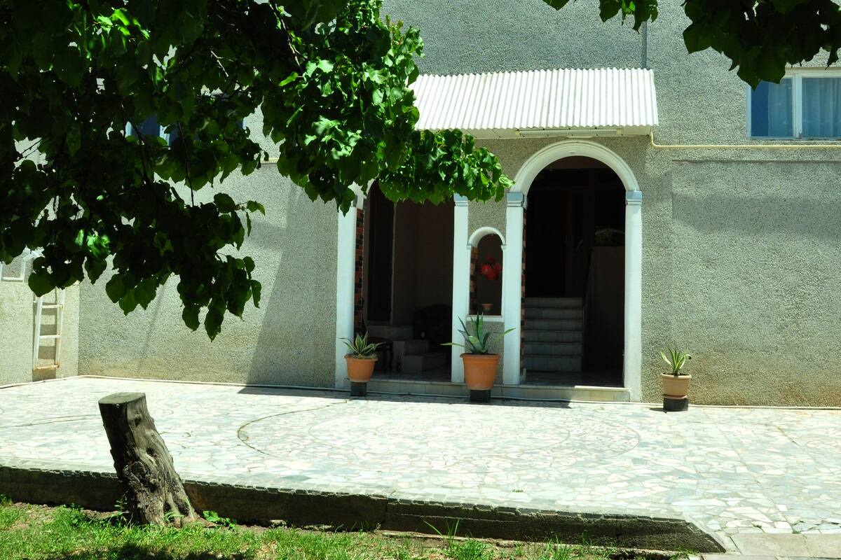 Standard Tek Büyük Yataklı Oda | Bahçe manzarası