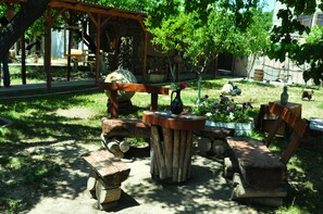 Garden - Vak Guesthouse (Yerevan)