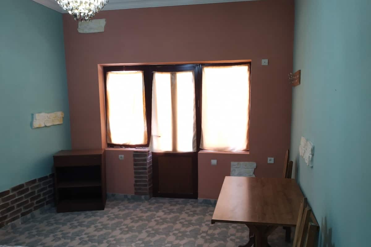 Classic Tek Büyük Yataklı Oda | Ücretsiz kablosuz İnternet, çarşaf takımı